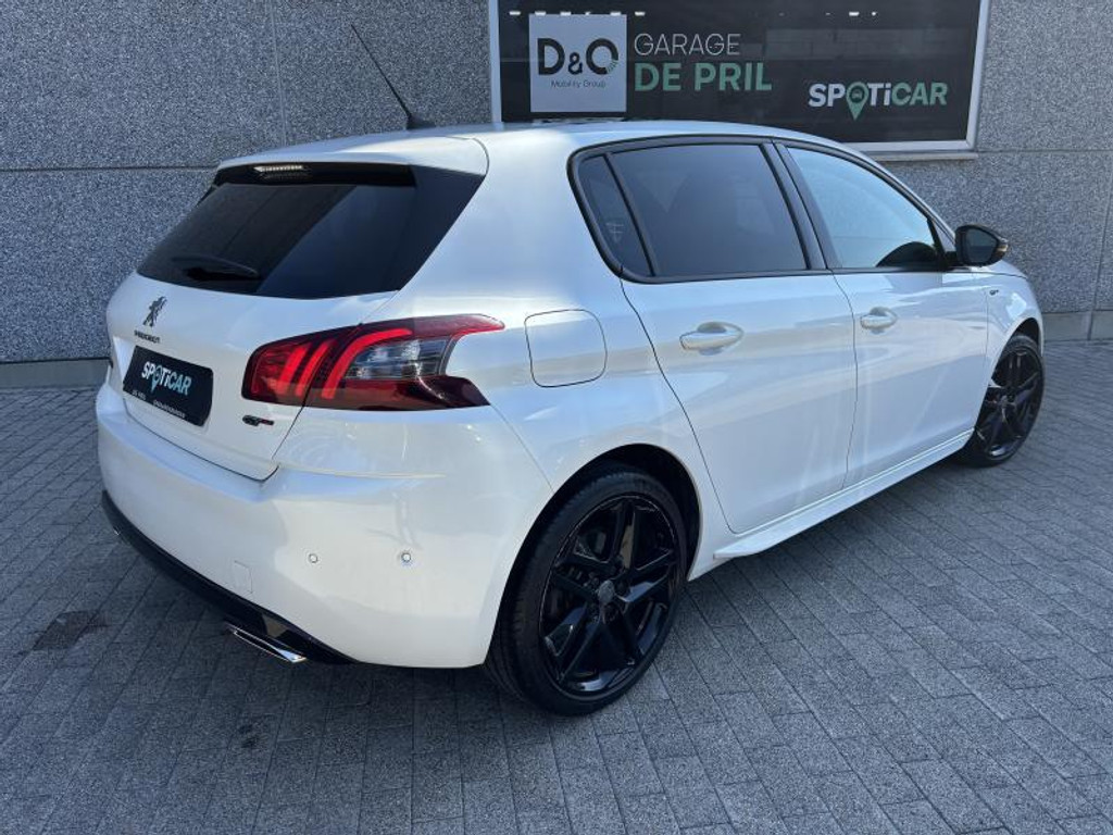 54881074-2.jpg